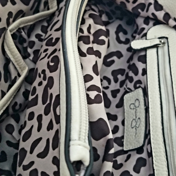 Jessica Simpson Handbag - Picture 3 of 4